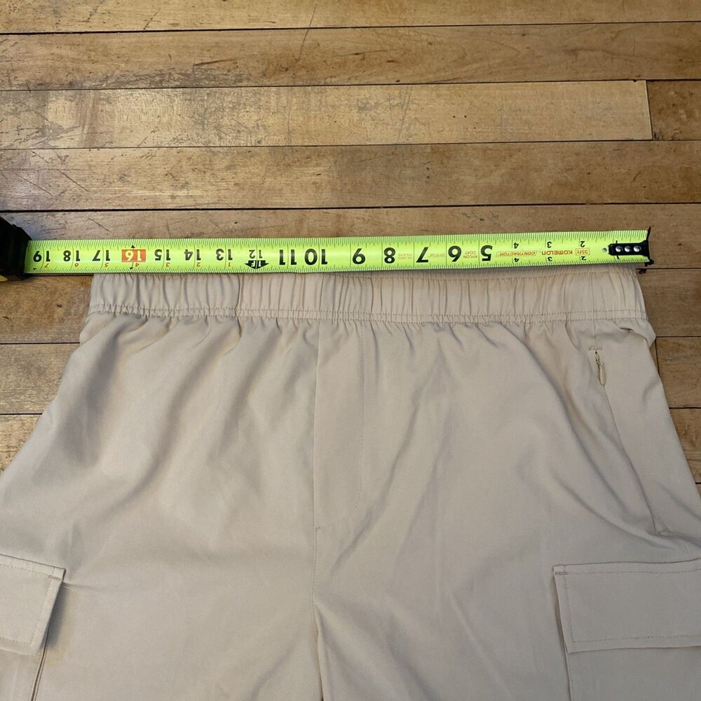 Champion Shorts Men’s Size Large Western Beige Cargo Zip Pocket Drawstring Elast - Picture 6 of 8